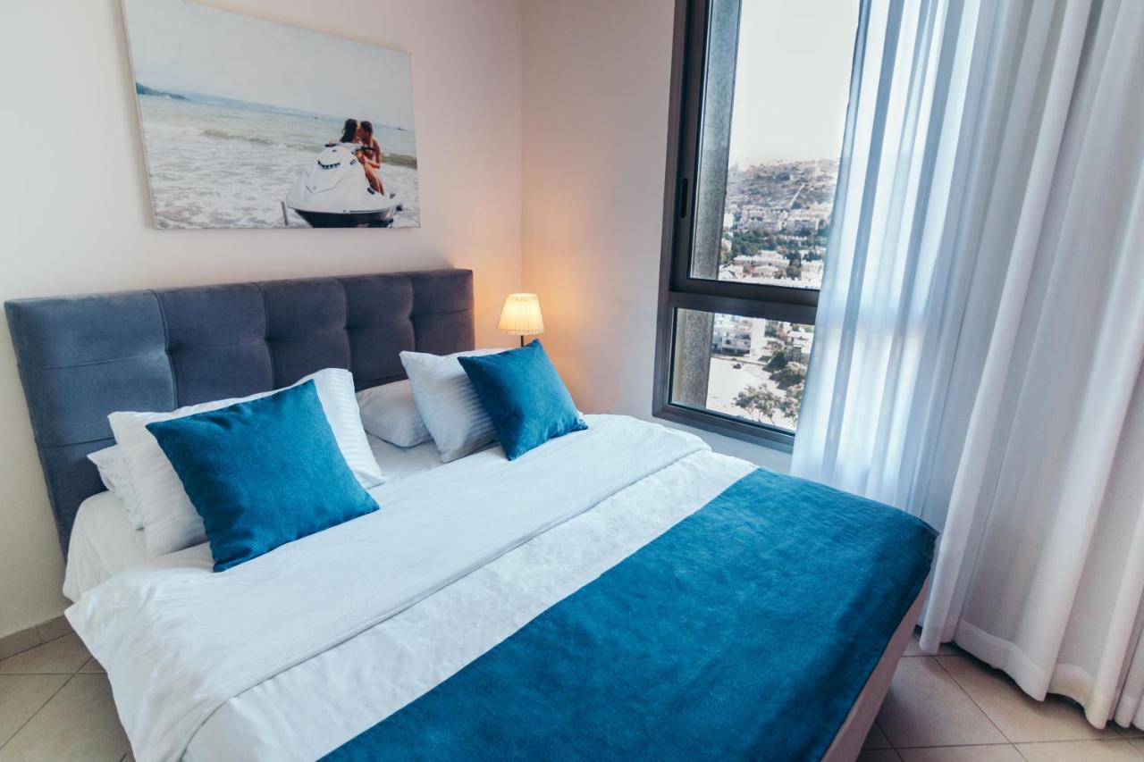Almog Beach Apt Hotel מלון דירות אלמוג ביץ' 海法 外观 照片