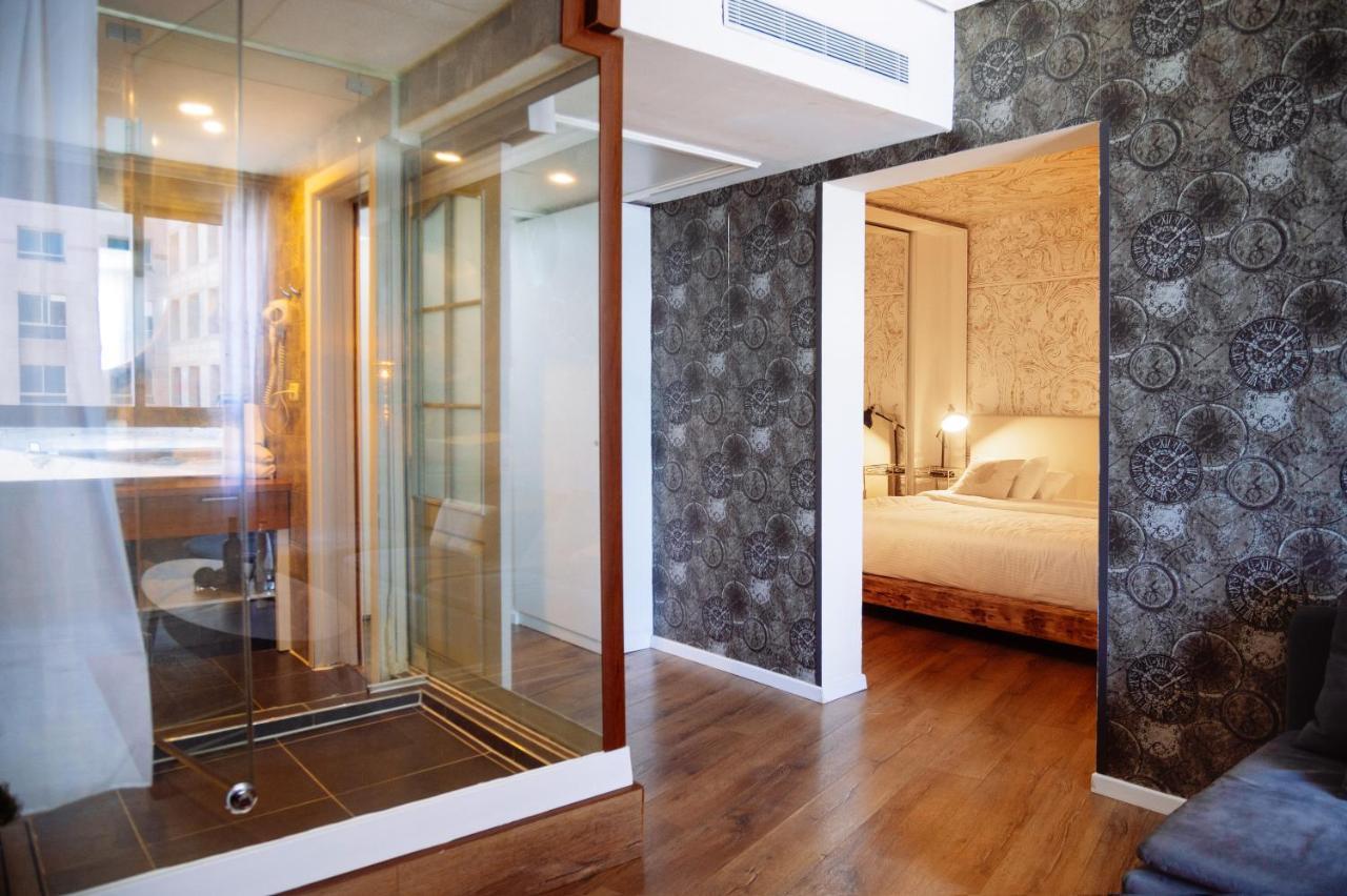 Almog Beach Apt Hotel מלון דירות אלמוג ביץ' 海法 外观 照片