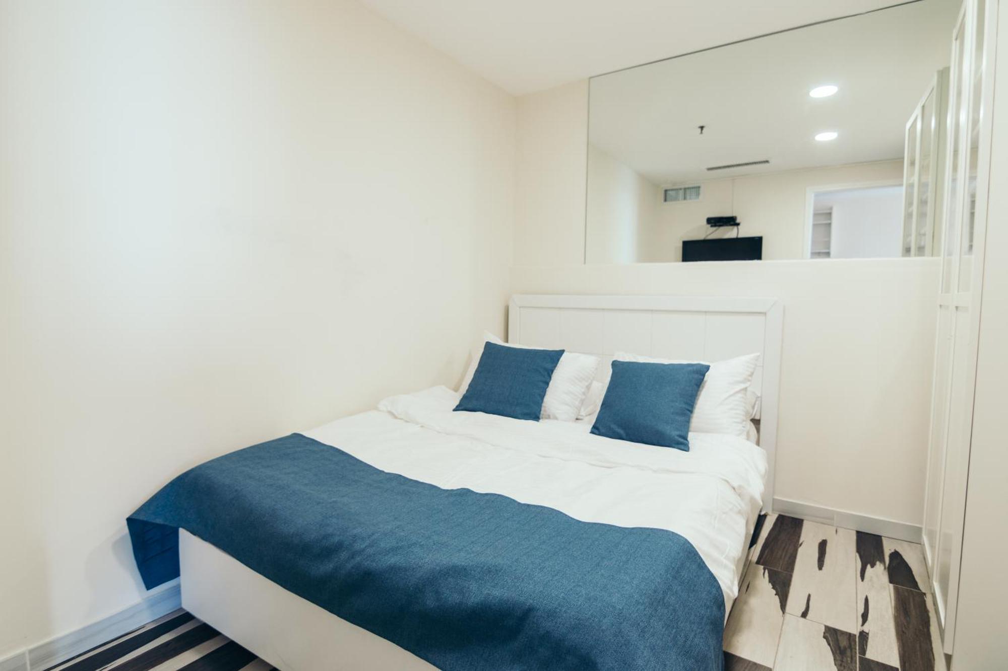 Almog Beach Apt Hotel מלון דירות אלמוג ביץ' 海法 外观 照片